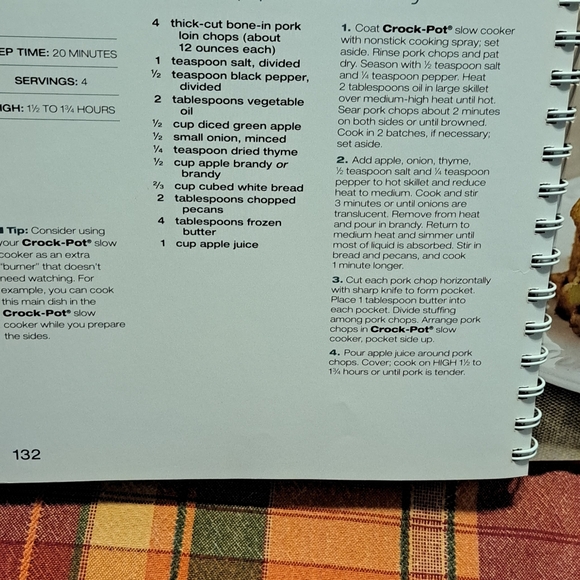 Bundle of Two Crockpot Recipe books. - Picture 8 of 12